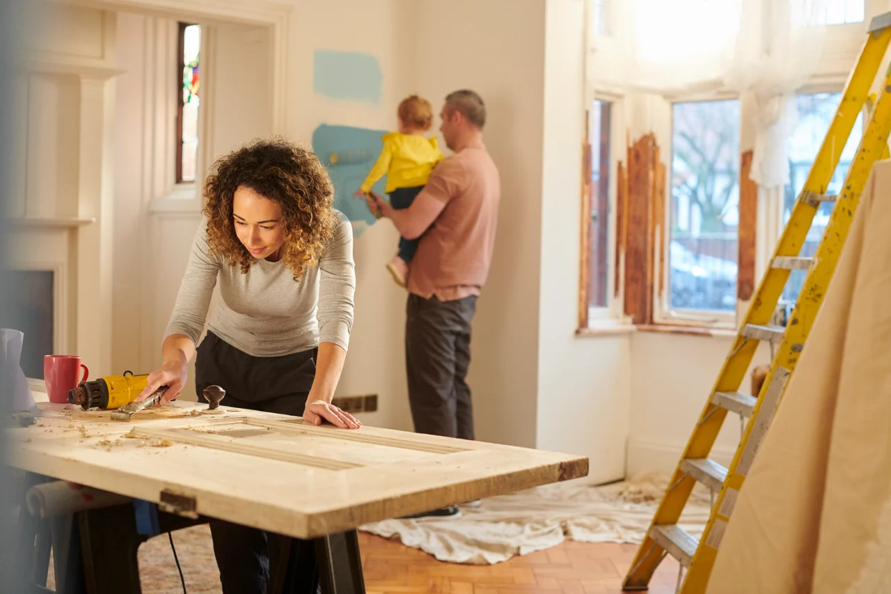 Family doing a home reno